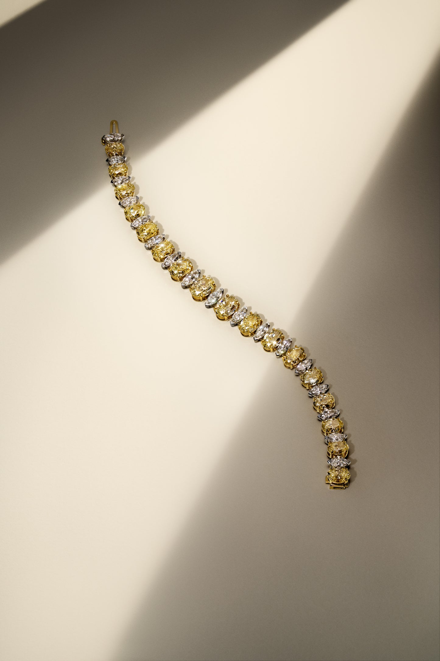 Alternate Marquise and Oval Cut Diamond Bracelet