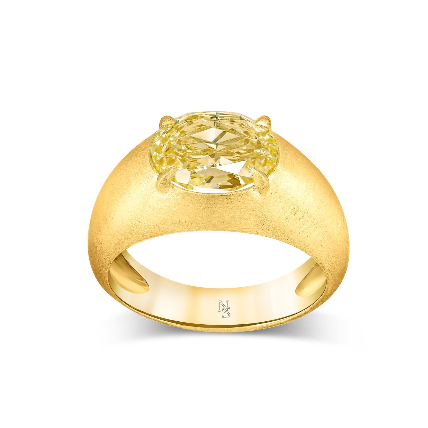 18k yellow gold ring with a yellow diamond stone. 
