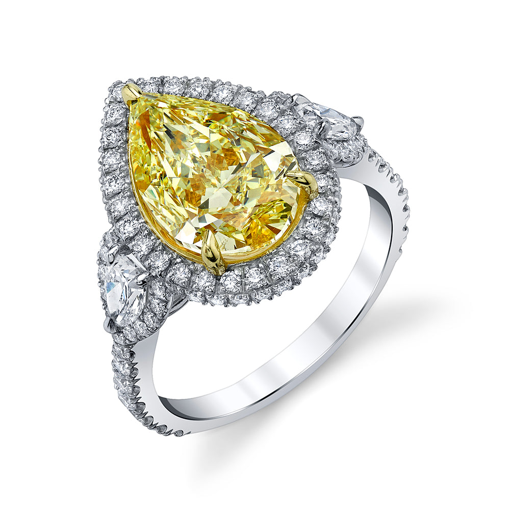 4.08 Carat 18k Yellow Gold Pear Shape Diamonds 3-Stone Ring
